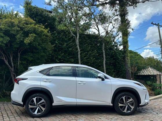 LEXUS NX 300h 2.5 16V VVT-I HYBRID LUXURY CVT AWD